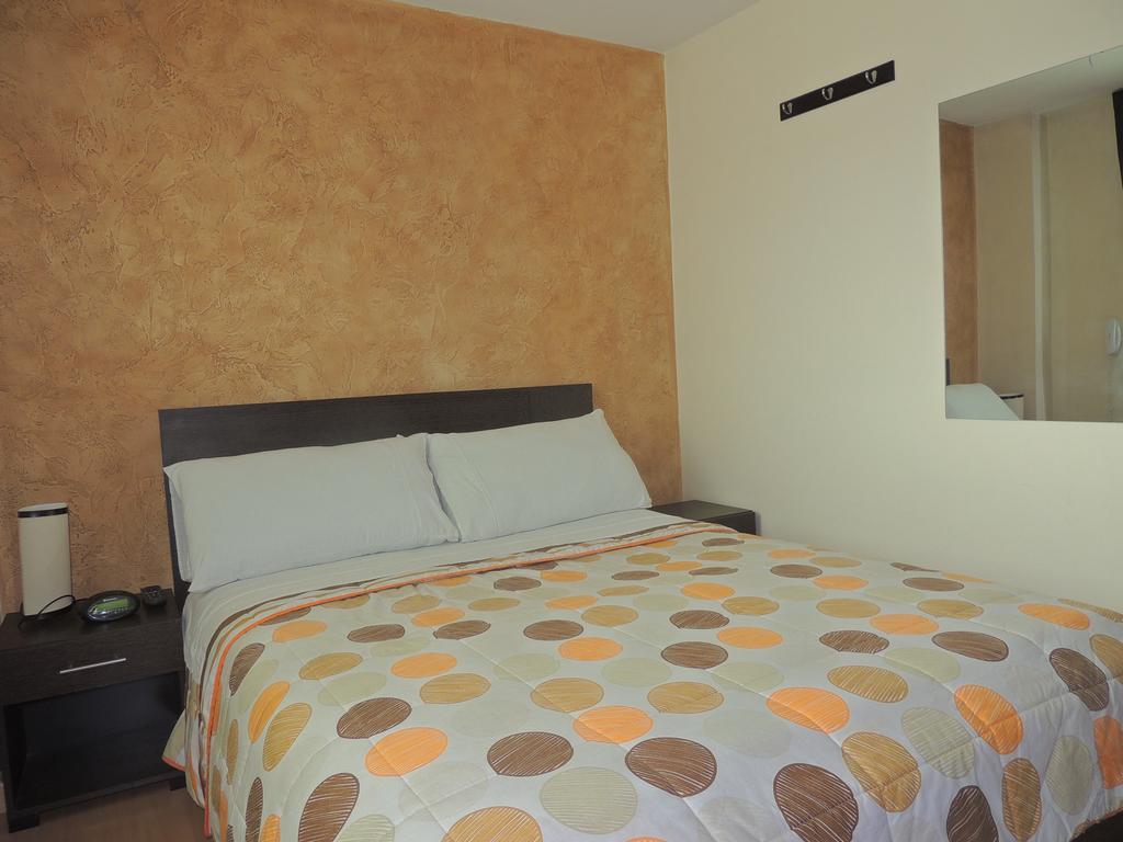 Titan Hotel & Spa Bogotá Zimmer foto